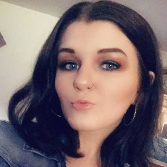 Meet your Posher, Gail - Picture 1 of 1